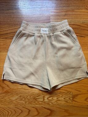 Vacancy Supply beige waffle knit shorts size 2